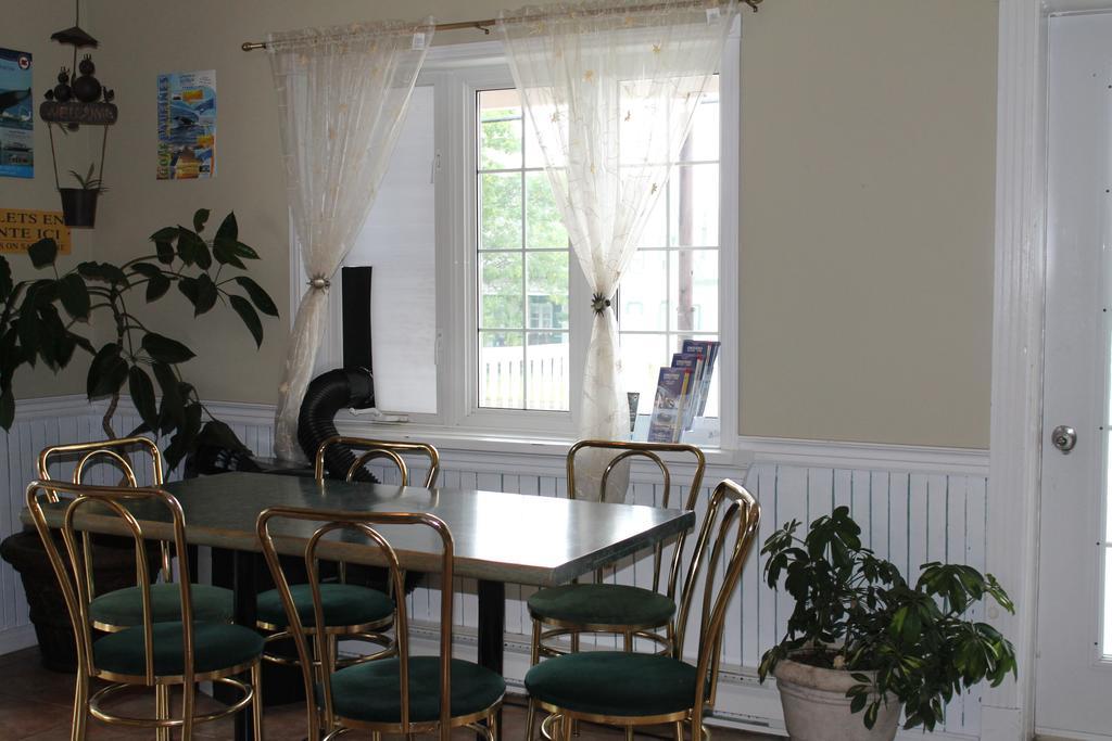 Auberge Chez Caro Sacre-Coeur Екстер'єр фото